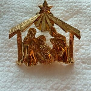Gold Nativity Scene Brooch Pin